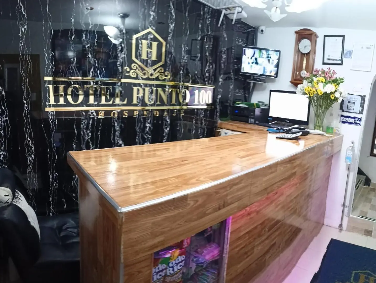 Hotel Punto 100 Bogota 0*,  Colombia
